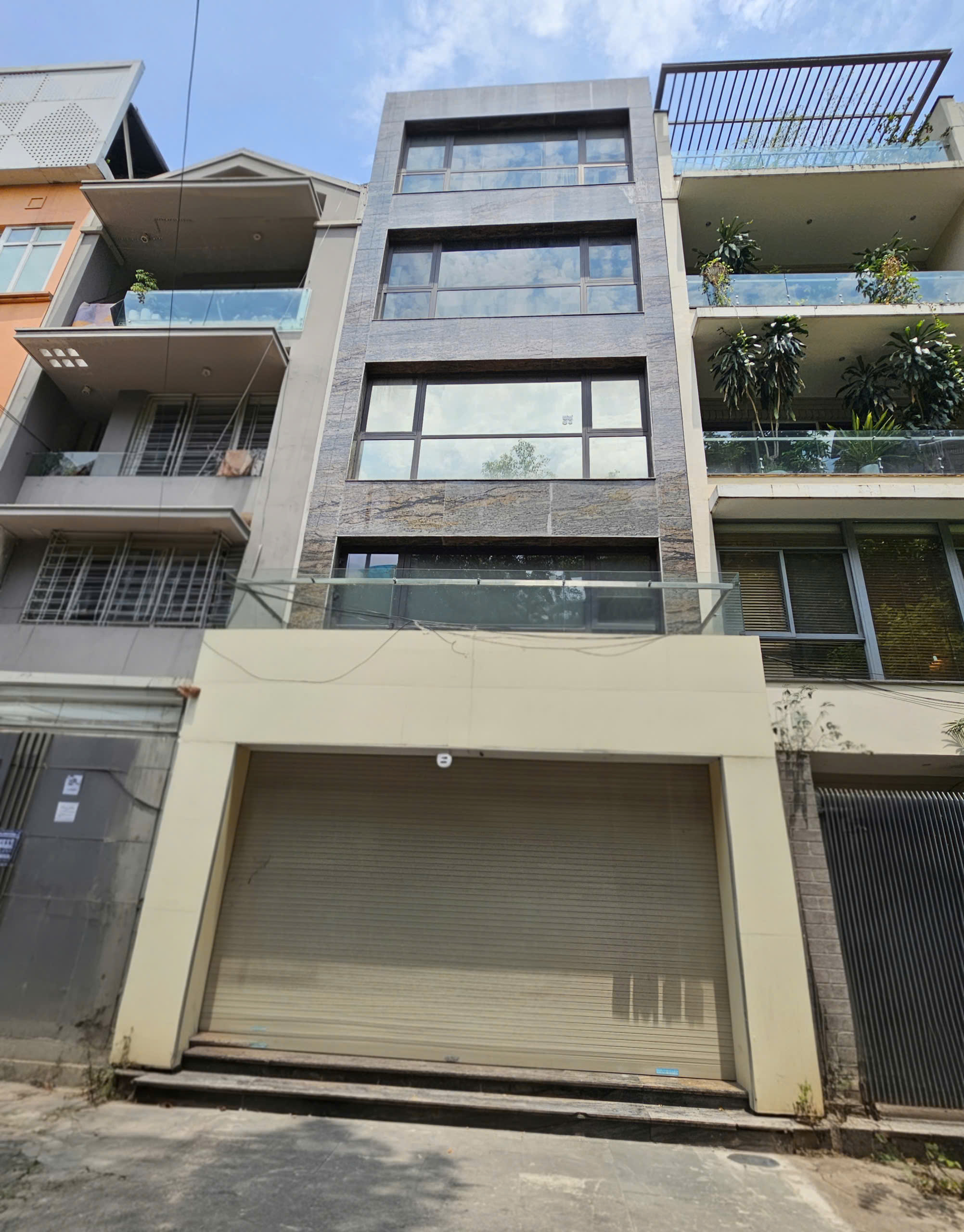 Cho thuê nhà, 83m2_ 5T; Đào Duy Từ, Mã Mây, Hàng Bạc, Hoàn Kiếm -34 tr