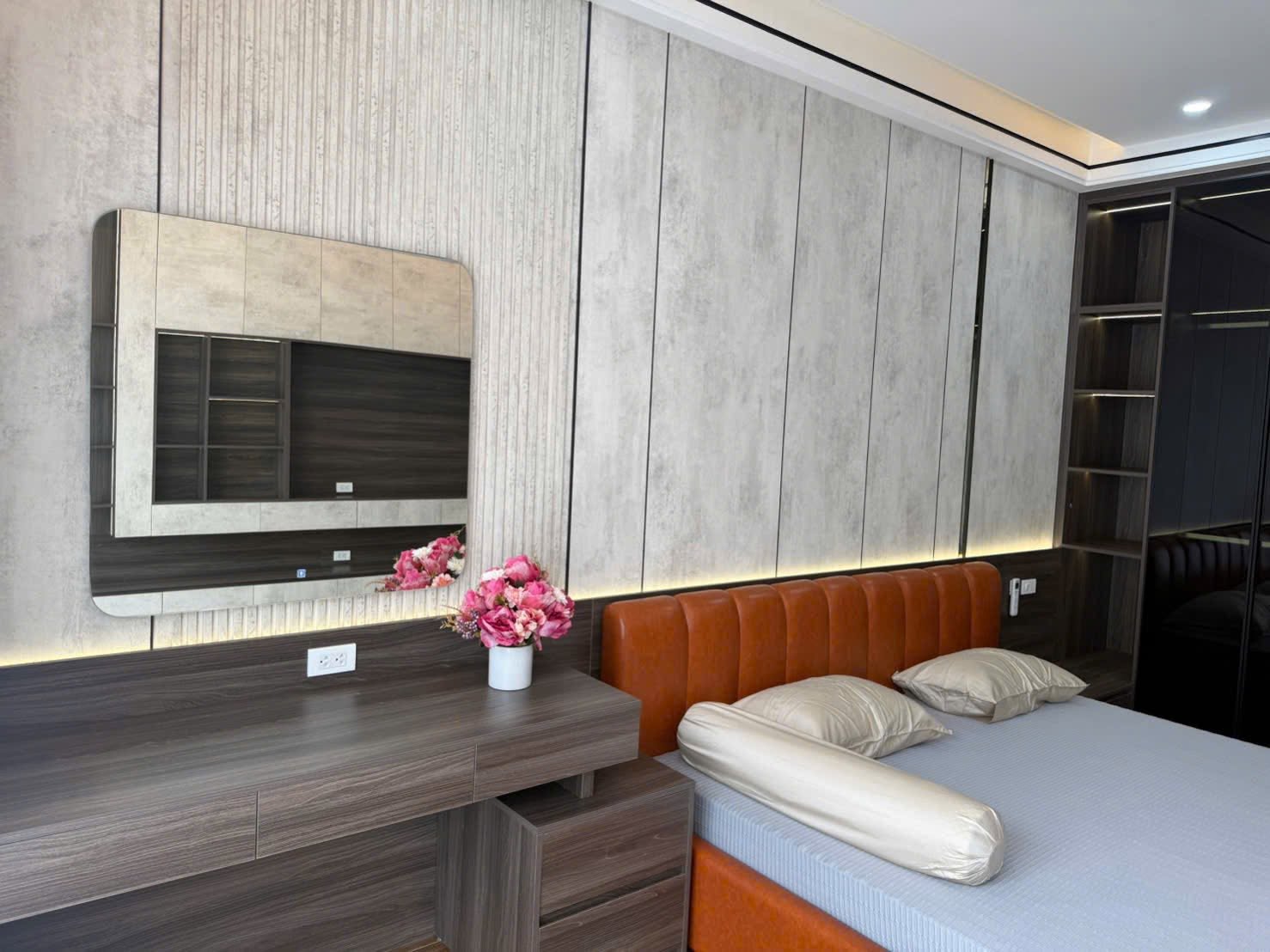 BÁN NHÀ BÁT KHỐI, LONG BIÊN 90M2- 5 Tầng THANG MÁY- Ô TÔ TRÁNH ĐỖ- 17.x Tỷ.-3