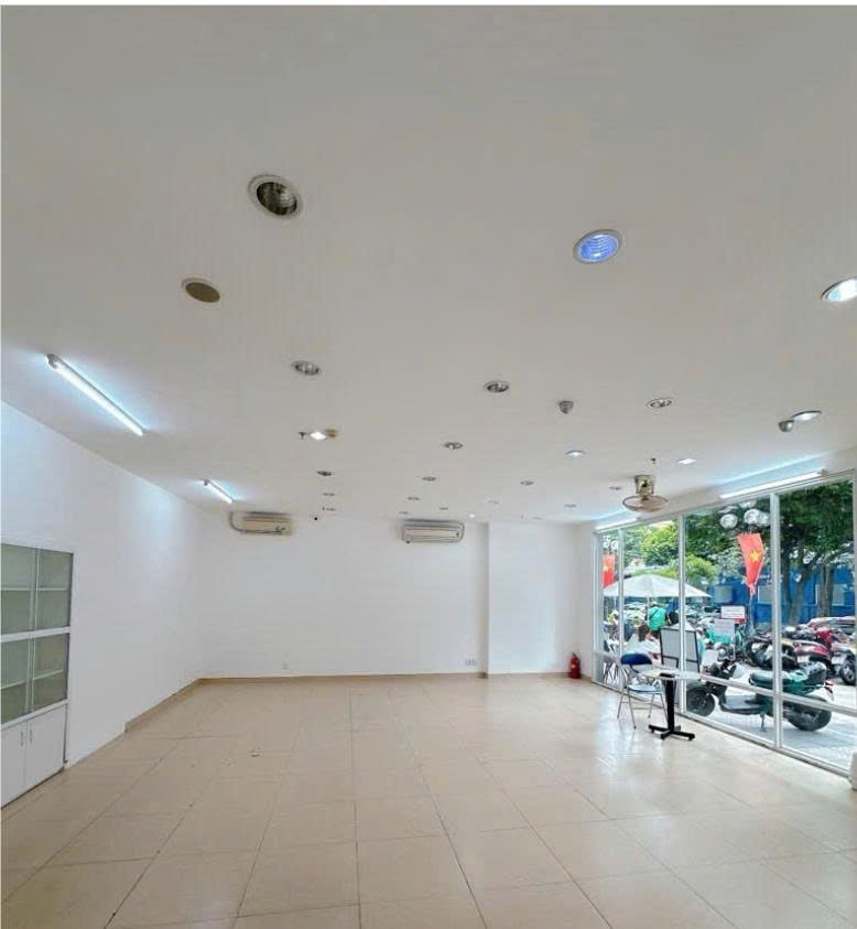 BÁN GẤP NHÀ 2 TẦNG THOÁNG MÁT - ĐANG CÓ HĐ THUÊ 35TR/TH. LH:0984682356. 