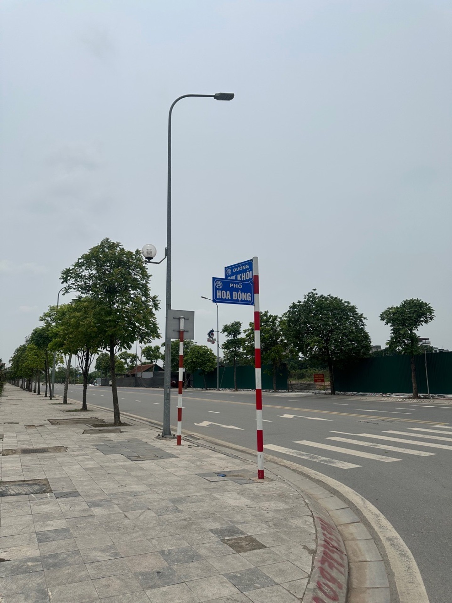 BÁN ĐẤT BÁT KHỐI, LONG BIÊN 34M2- Ô TÔ TRÁNH- CẠNH CÔNG VIÊN- 6.25 Tỷ