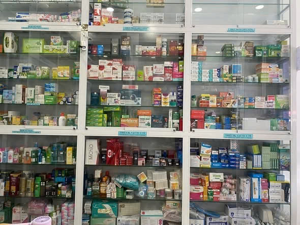 SANG NHƯỢNG NHÀ THUỐC ĐANG HOẠT ĐỘNG ỔN ĐỊNH TẠI TÂN PHÚ (CÓ CHỖ Ở LẠI) Địa chỉ: 93 Phạm Văn Xảo, phường Phú Thọ Hoà