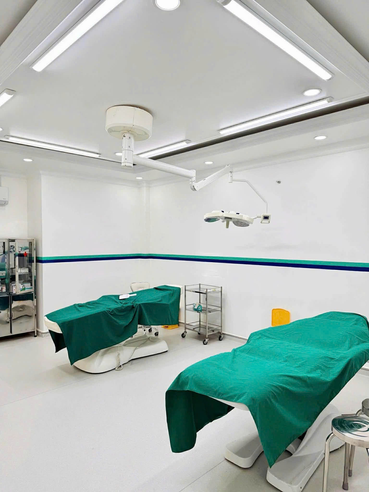 Mở rộng quy mô sang cơ sở mới lớn hơn cần CHUYỂN NHƯỢNG CƠ SỞ CHĂM SÓC SẮC ĐẸP & MẶT BẰNG KHU CITYLAND GÒ VẤP