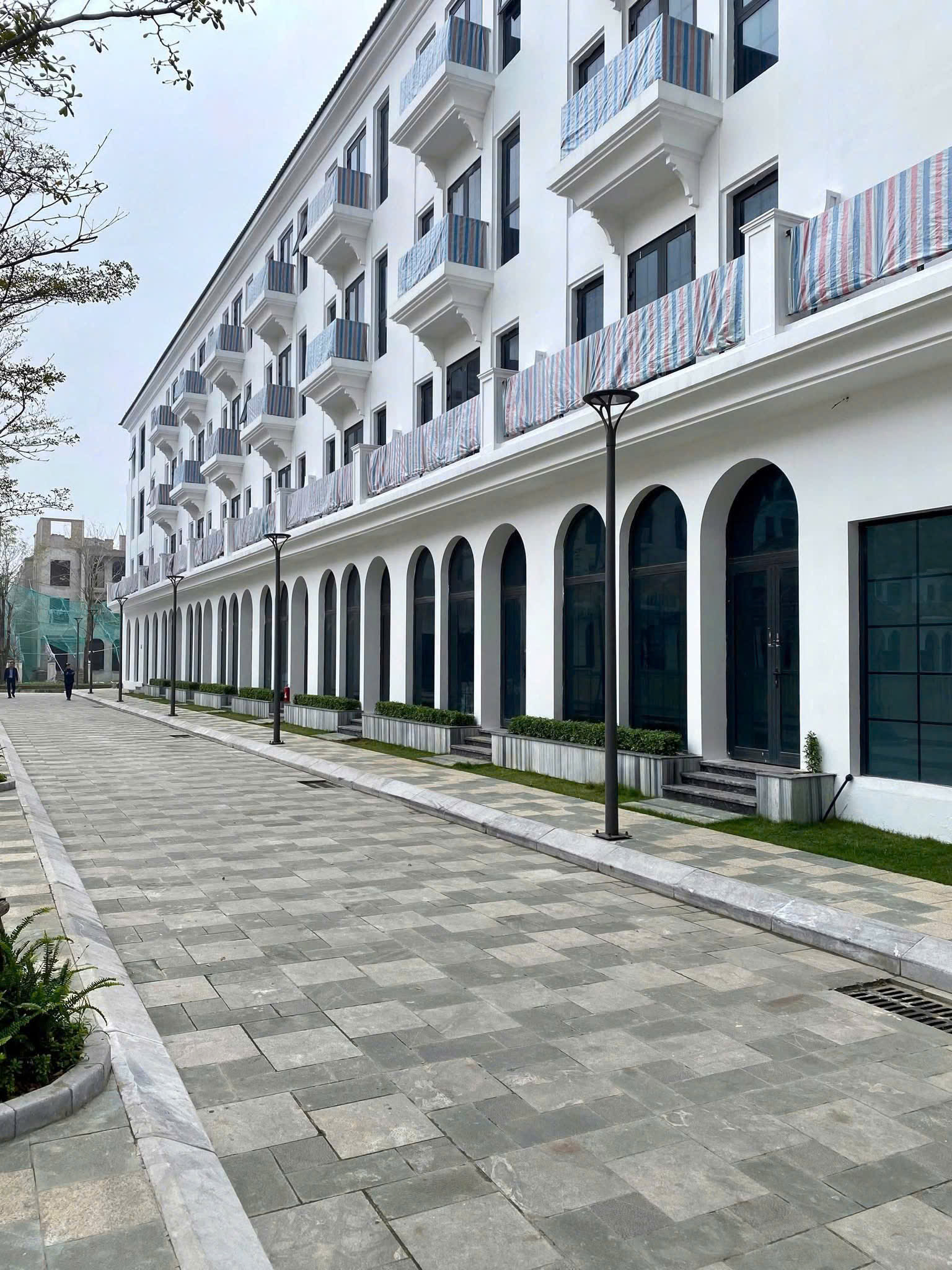 Bán Shophouse góc Sunshine Golden River 135m²  5T + Hầm  MT 5,5m  Giá 80 tỷ-4