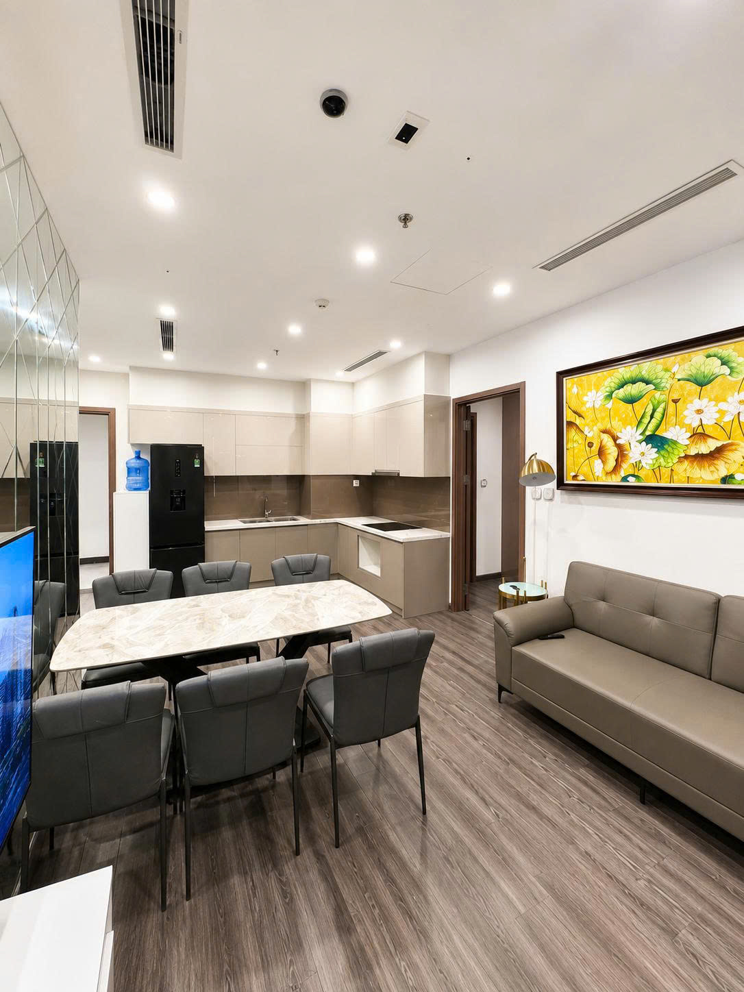 CHÍNH CHỦ CHO THUÊ CĂN HỘ 2 PHÒNG NGỦ, 2 WC – TÒA TONKIN 2, VINHOMES SMART CITY – PHƯỜNG TÂY MỖ, QUẬN NAM TỪ LIÊM, HÀ NỘI – FULL NỘI THẤT – CHỈ 13 TRIỆU/THÁNG