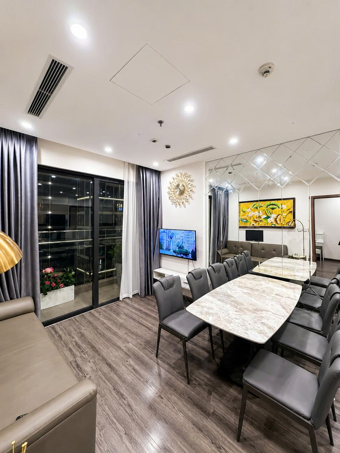 CHÍNH CHỦ CHO THUÊ CĂN HỘ 2 PHÒNG NGỦ, 2 WC – TÒA TONKIN 2, VINHOMES SMART CITY – PHƯỜNG TÂY MỖ, QUẬN NAM TỪ LIÊM, HÀ NỘI – FULL NỘI THẤT – CHỈ 13 TRIỆU/THÁNG-3