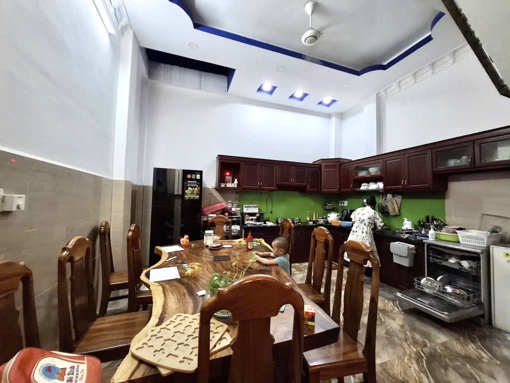 CHÍNH CHỦ BÁN GẤP NHÀ 1 TRỆT 3 LẦU SÂN THƯỢNG – HẺM XE HƠI ĐƯỜNG HƯƠNG LỘ 80, PHƯỜNG BÌNH TÂN-3