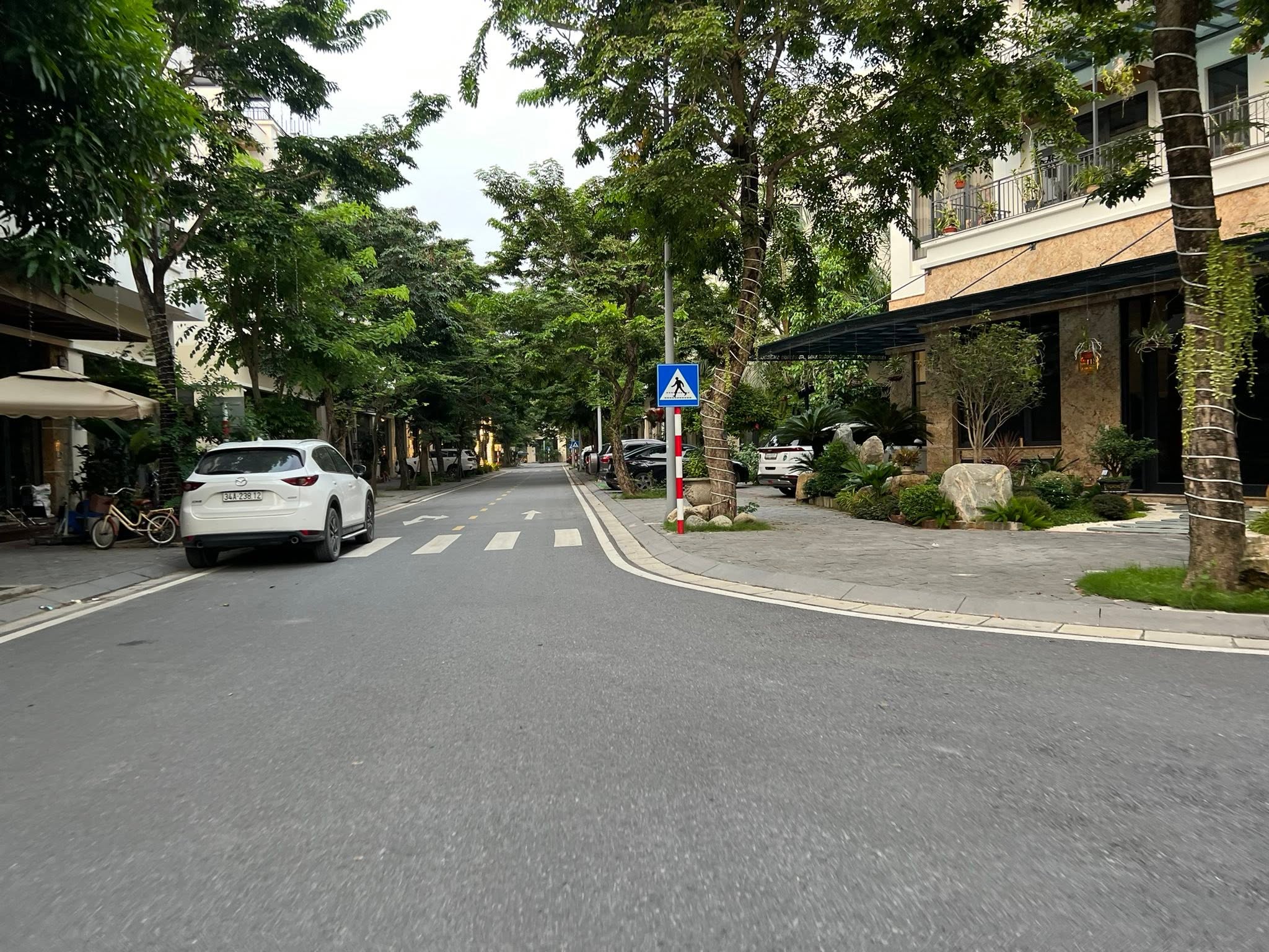 Bán liền kề mặt phố Lê Anh Xuân, khu Vườn Thiền, Ecopark Hải Dương, 96m2, mt 6m, 3.5 tầng thô 