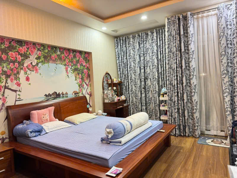 Bán nhà mặt tiền Trần Bá Giao 88m2(4x22) 4 lầu view sông mát mẻ KD đa nghề chỉ 14 tỷ. 