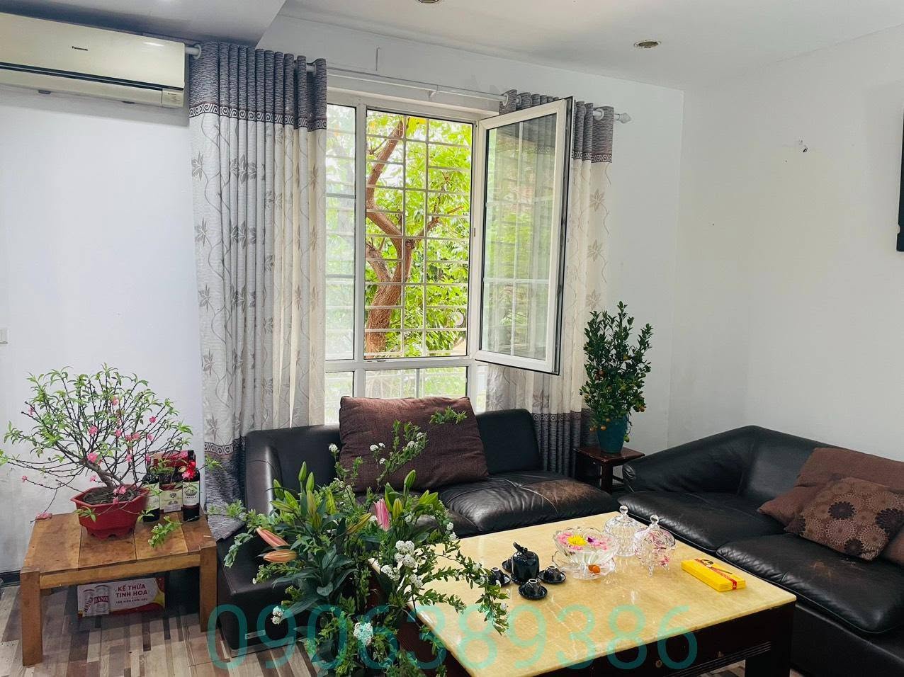 Bán nhà mặt phố Chân Cầm, 80m2, 4 tầng, mặt tiền 3.2m, 72.8 tỷ, kinh doanh đỉnh