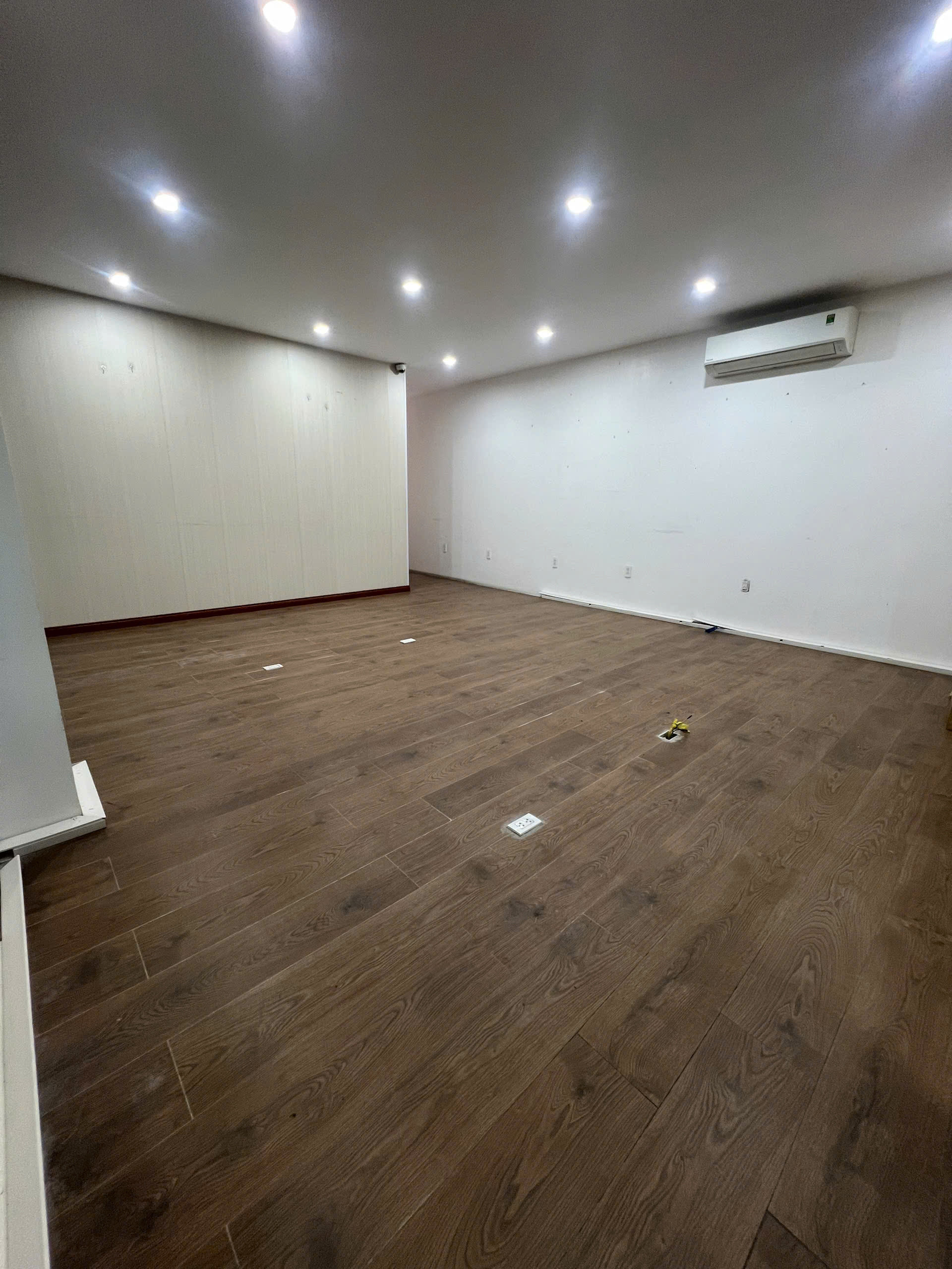 CHO THUÊ TÒA VĂN PHÒNG 4 TẦNG – VỊ TRÍ ĐẸP TẠI TP. VINH, NGHỆ AN