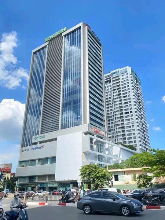 Cho thuê sàn thương mại chân đế Mipec Tây Sơn, Đống Đa, Hà Nội. DT 200m2, 500m2 