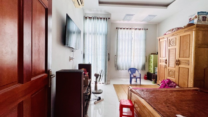 Bán nhà 3 tầng, 68m2,  đường Số 5, Linh Xuân, Thủ Đức. TP HCM. Sổ hồng riêng, giá 3,69  tỷ.