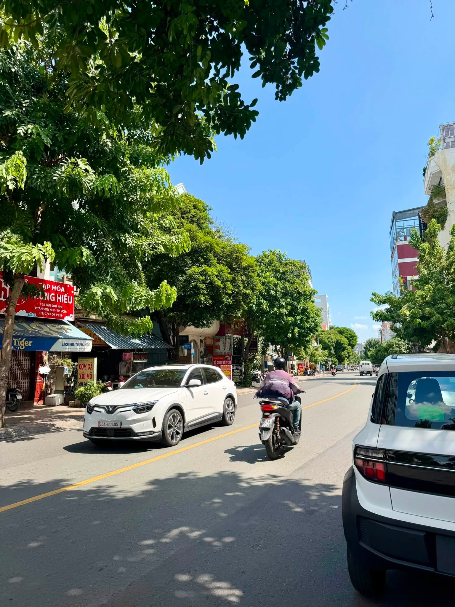 TÂN SƠN NHÌ - HẺM Ô TÔ ĐỖ CỬA - VÀI BƯỚC MẶT TIỀN - 56M² 2 TẦNG SẴN DÒNG TIỀN NHỈNH 8