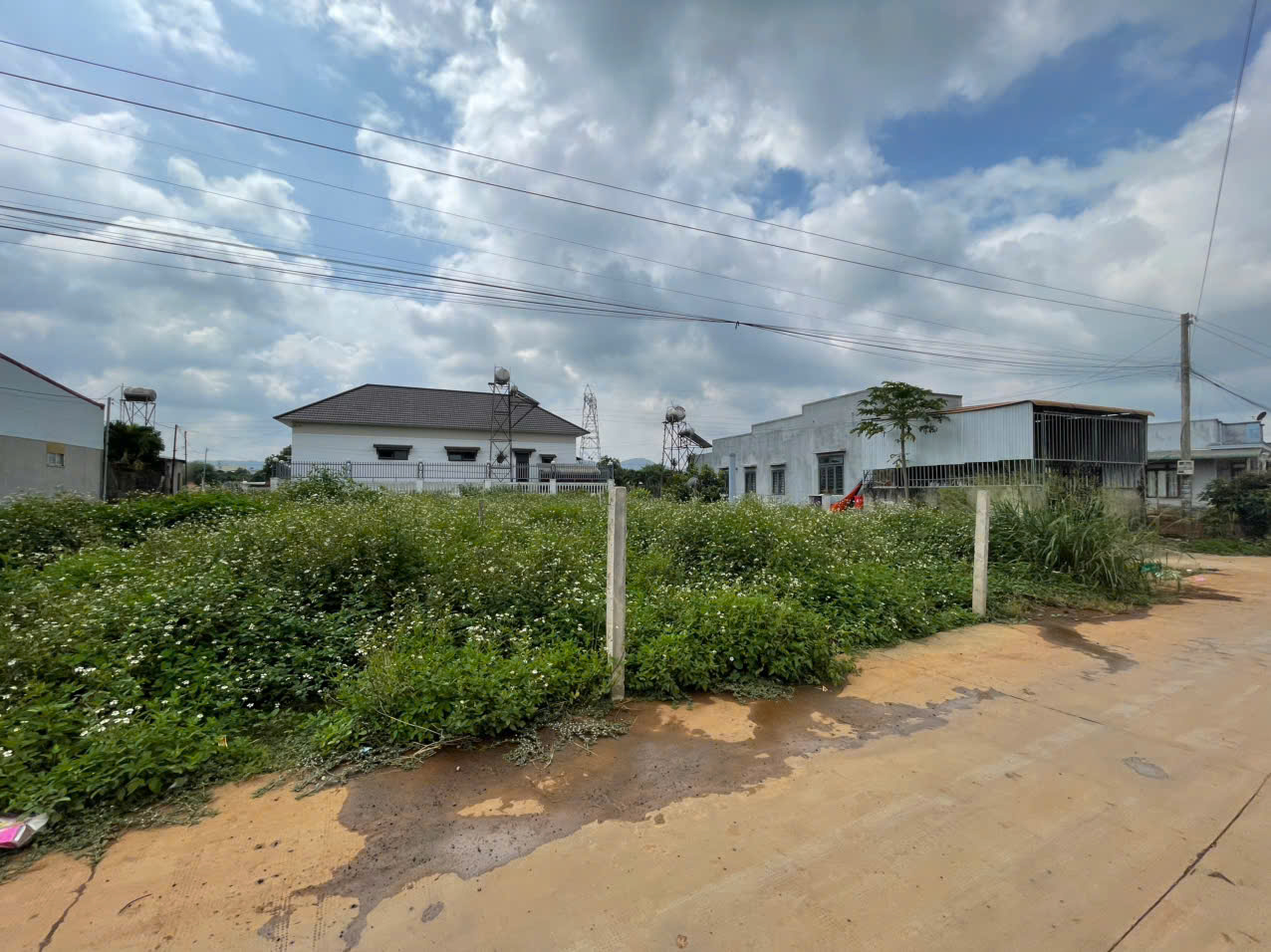 Bán164m2 đất gần hồ Nam Sơn Liên Nghĩa Đức Trọng Lâm Đồng Giá 2 tỷ 350 triệu.