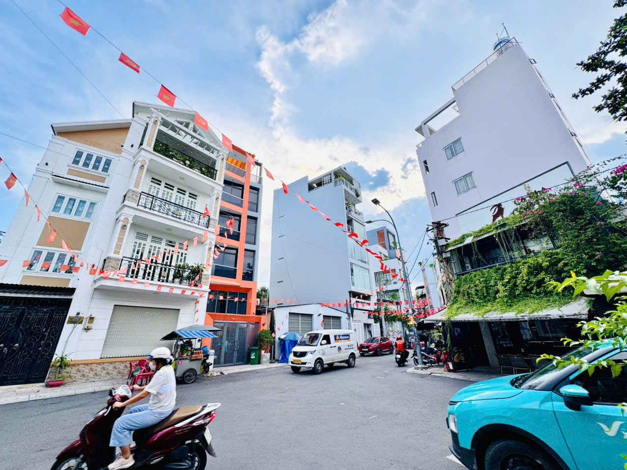 QUẬN 1: CHÍNH CHỦ 0938676685 BÁN TÒA NHÀ 6 TẦNG THANG MÁY MẶT TIỀN NGUYỄN VĂN NGUYỄN, P.TÂN ĐỊNH- DT 4,5M*15M- SẴN HDT 720 TRIỆU/NĂM