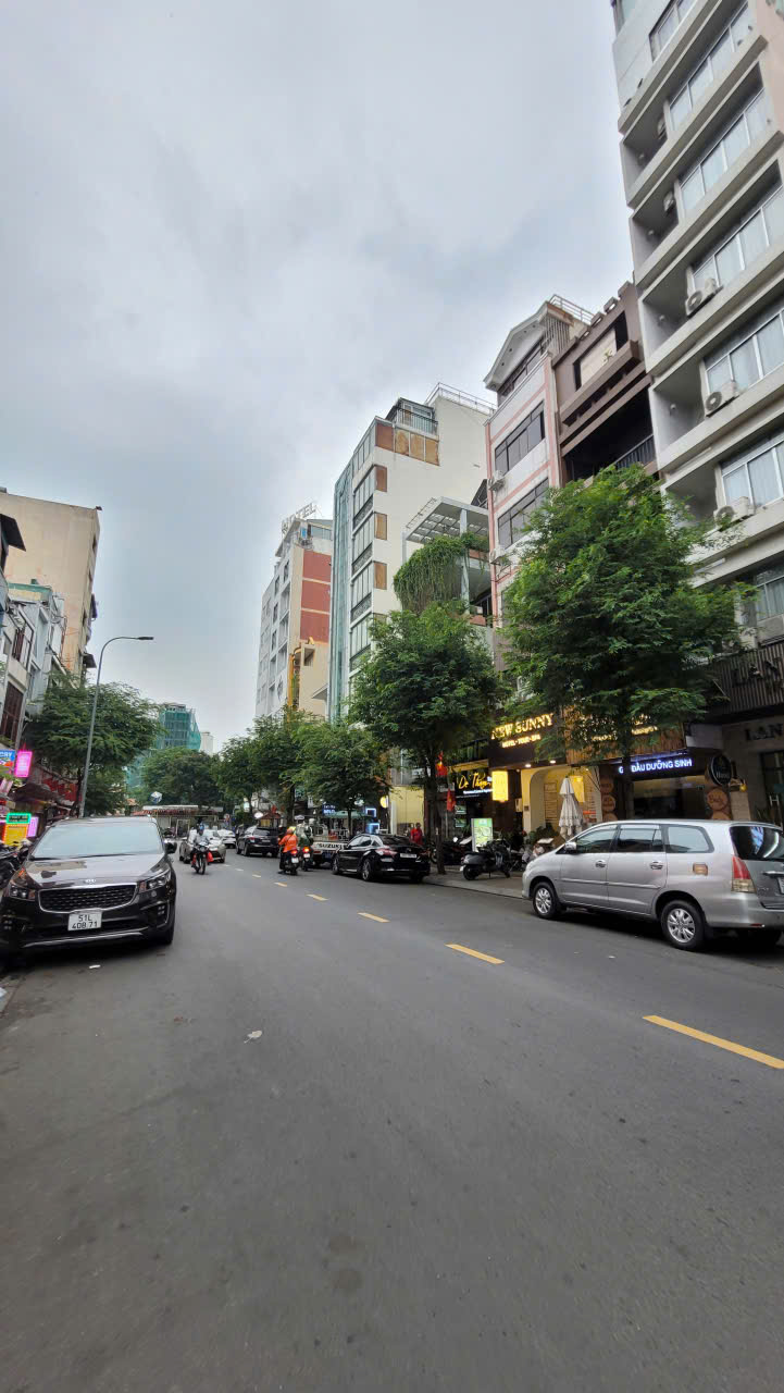Gía Rẻ_MT Đề Thám,P.Bến Thành - 4x25(90m2)5 tầng - Gía: 59 tỷ