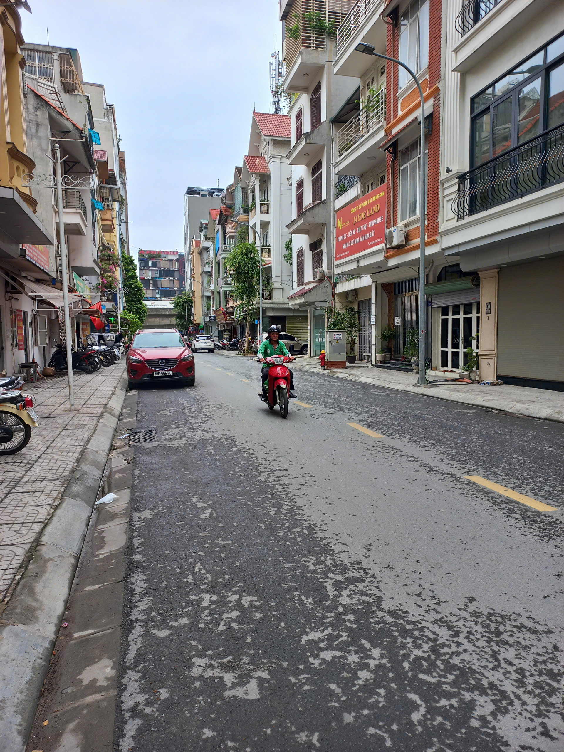 BÁN NHÀ MẶT PHỐ TƯỞNG DÂN BẢO, GẦN NGÃ TƯ NGUYỄN TRÃI, 58M2 5T VỈA HÈ, KINH DOANH, 30.X TỶ