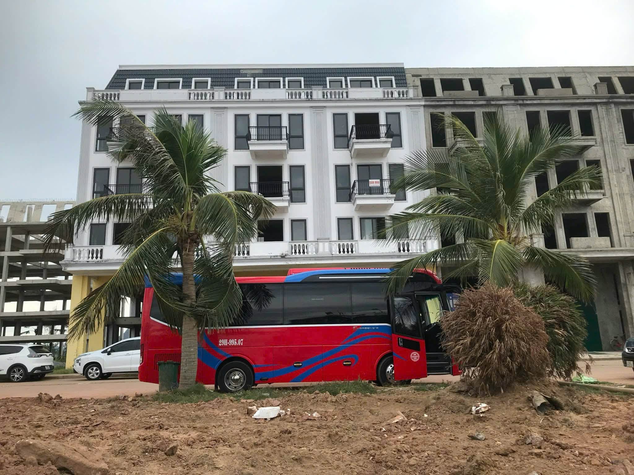 Bán 2 căn Nhà Liền kề Tại Cảng 2 – Ngọc Châu – Tuần Châu – Quảng Ninh.
