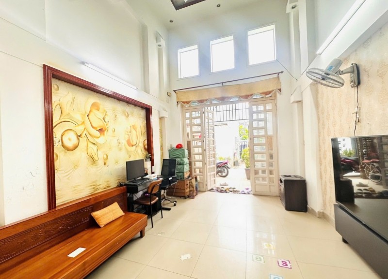 Bán nhà đường số 49, Hiệp Bình Chánh, Thủ Đức, TP HCM. DT 56m2, 3 tầng, giá  chỉ 6.85  tỷ, sổ hồng riêng.