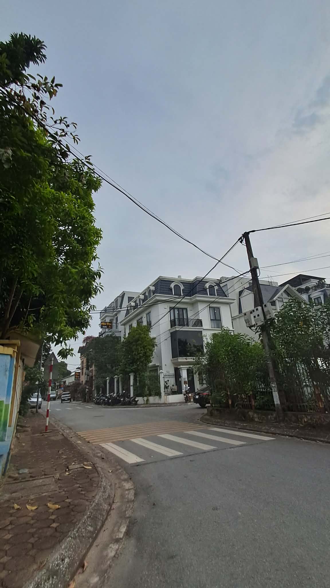 BÁN BIỆT THỰ SÀI ĐỒNG 360M2- 4 Tầng – ĐẲNG CẤP ĐẠI GIA- 89 Tỷ