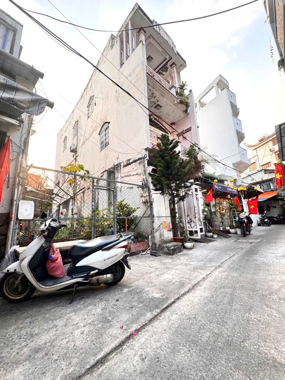 BÁN ĐẤT SIÊU ĐẸP 5M*17M - HXH 6M Đ.LÝ CHÍNH THẮNG & HOÀNG SA - CHỈ 10,3T - CHÍNH CHỦ 0938676685 GIANG GIANG