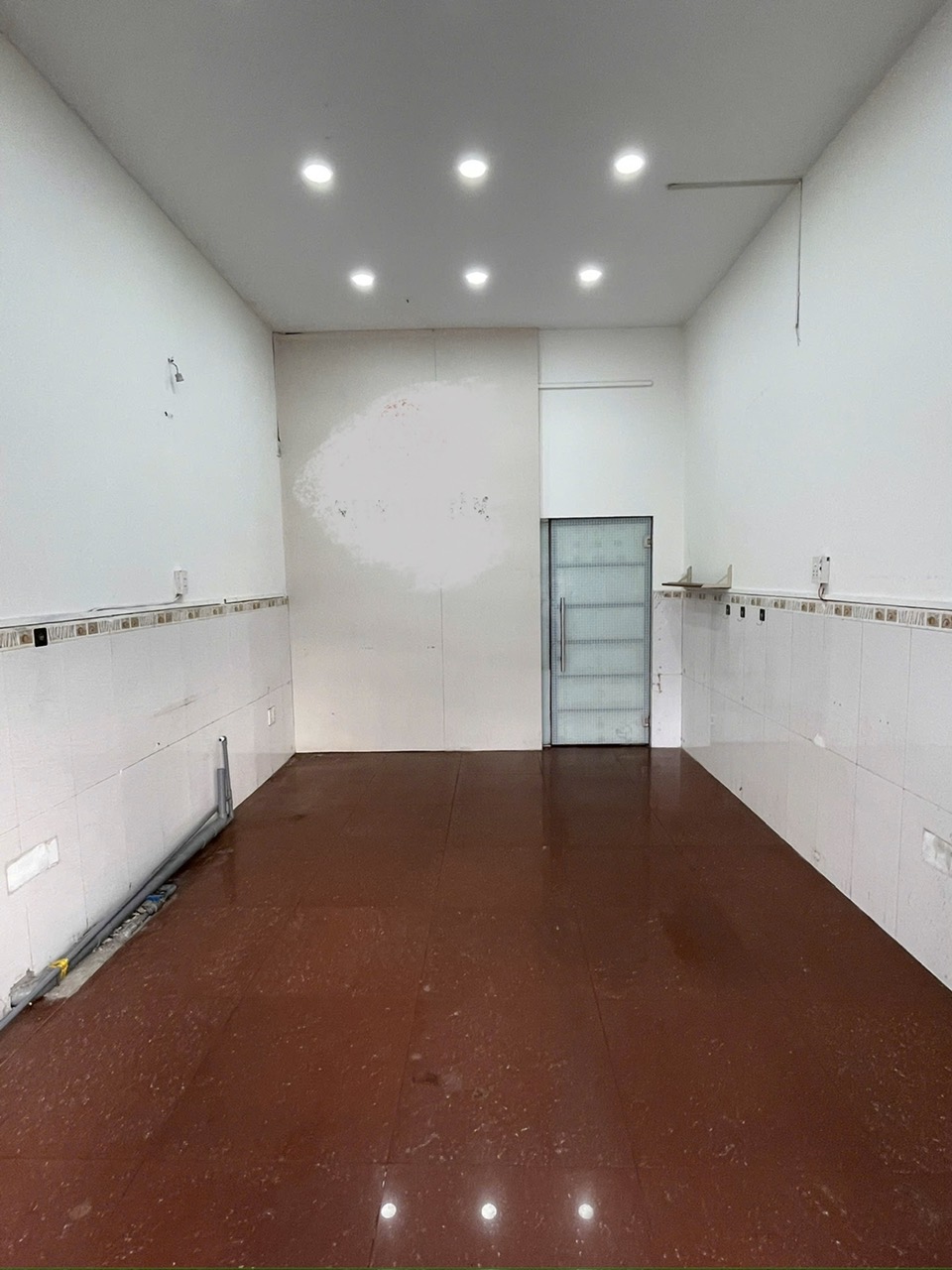 CHO THUÊ MẶT BẰNG MẶT TIỀN KINH DOANH – VỊ TRÍ ĐẸP TẠI TRUNG TÂM QUẬN 1