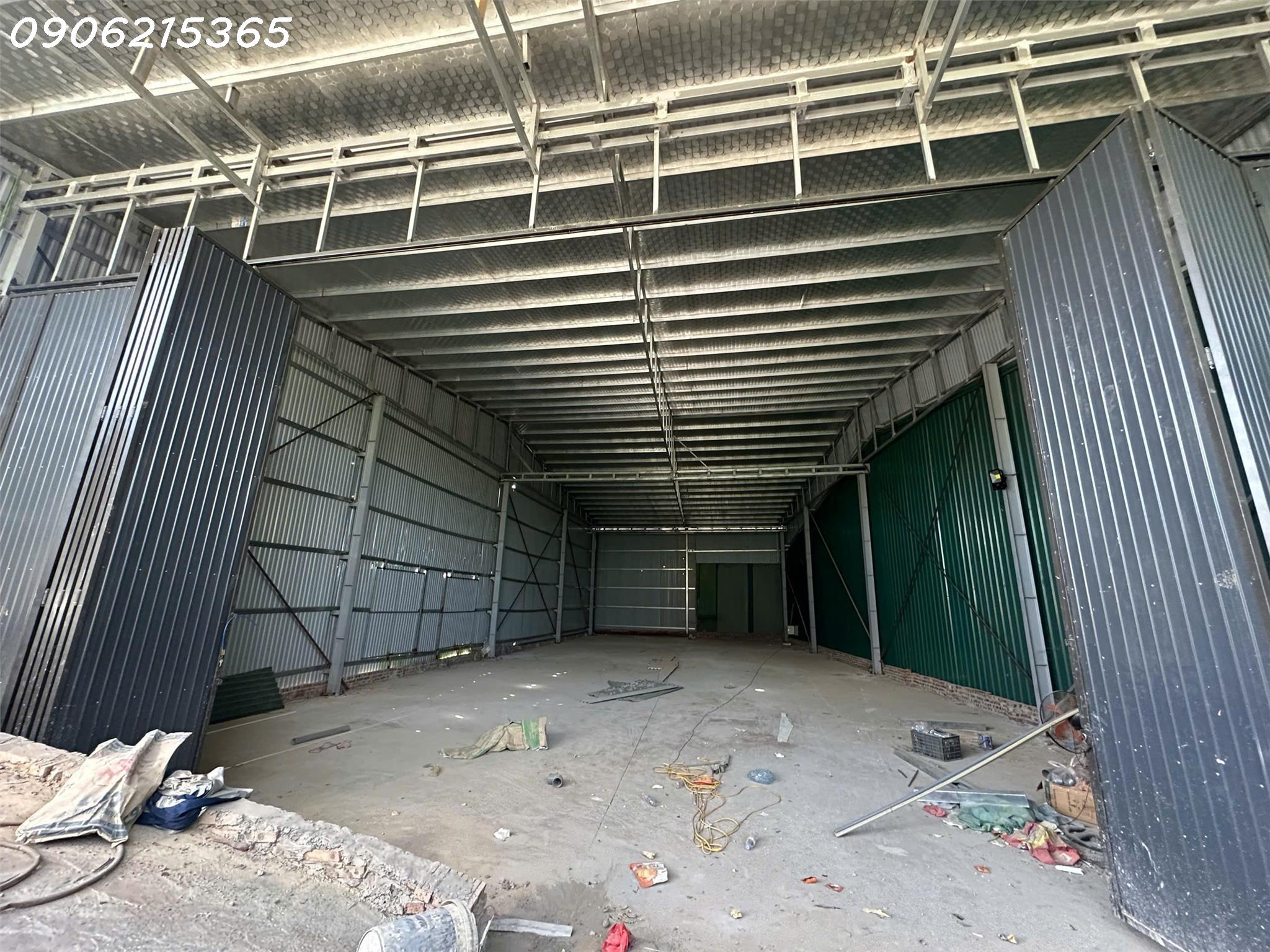 🔥 Cho thuê xưởng 350m² Trường Yên – Phú Nghĩa  Điện 3 pha 100A  Xe tải 7 tấn  Làn 2 Quốc lộ 6, 15tr/tháng, lh 0906215365