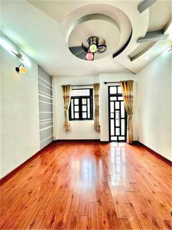 Bán nhà mặt tiền Ba Vì, phường 4 quận Tân Bình (5,5*15m) 7 tầng