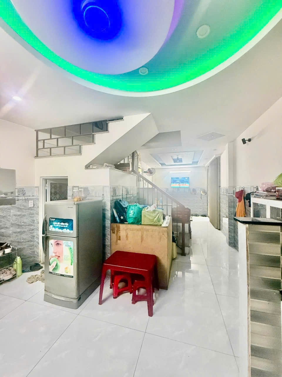 # 1 nhà ra Ô tô, gần Nguyễn Hoàng, 41m2, 4 tầng đúc, 4PN khép kín, sân thượng, 3.x tỷ