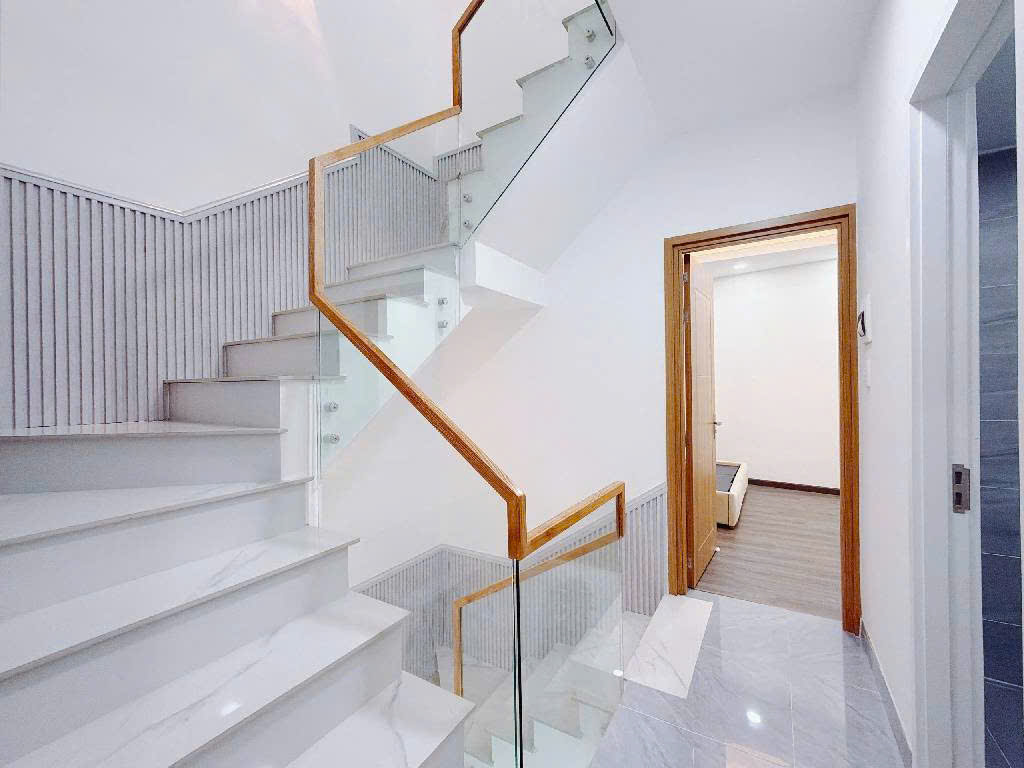 Nhà Đẹp 65m² - Quận 7 – Giá Hợp Lý 12 Tỷ-3