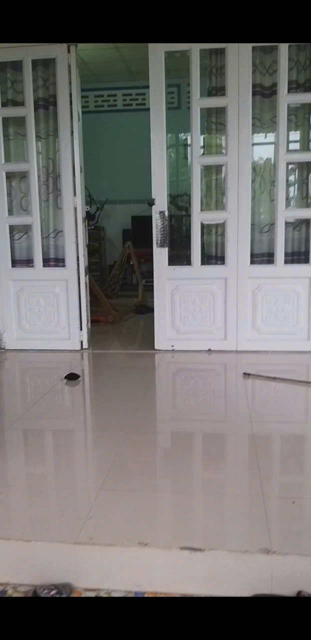 BÁN GẤP NHÀ ẤP LỘC TIỀN, XÃ MỸ LỘC, CẦN GIUỘC, LONG AN, DT 285 M2 SHR CHỈ 2TỶ9. LH:0909357553.