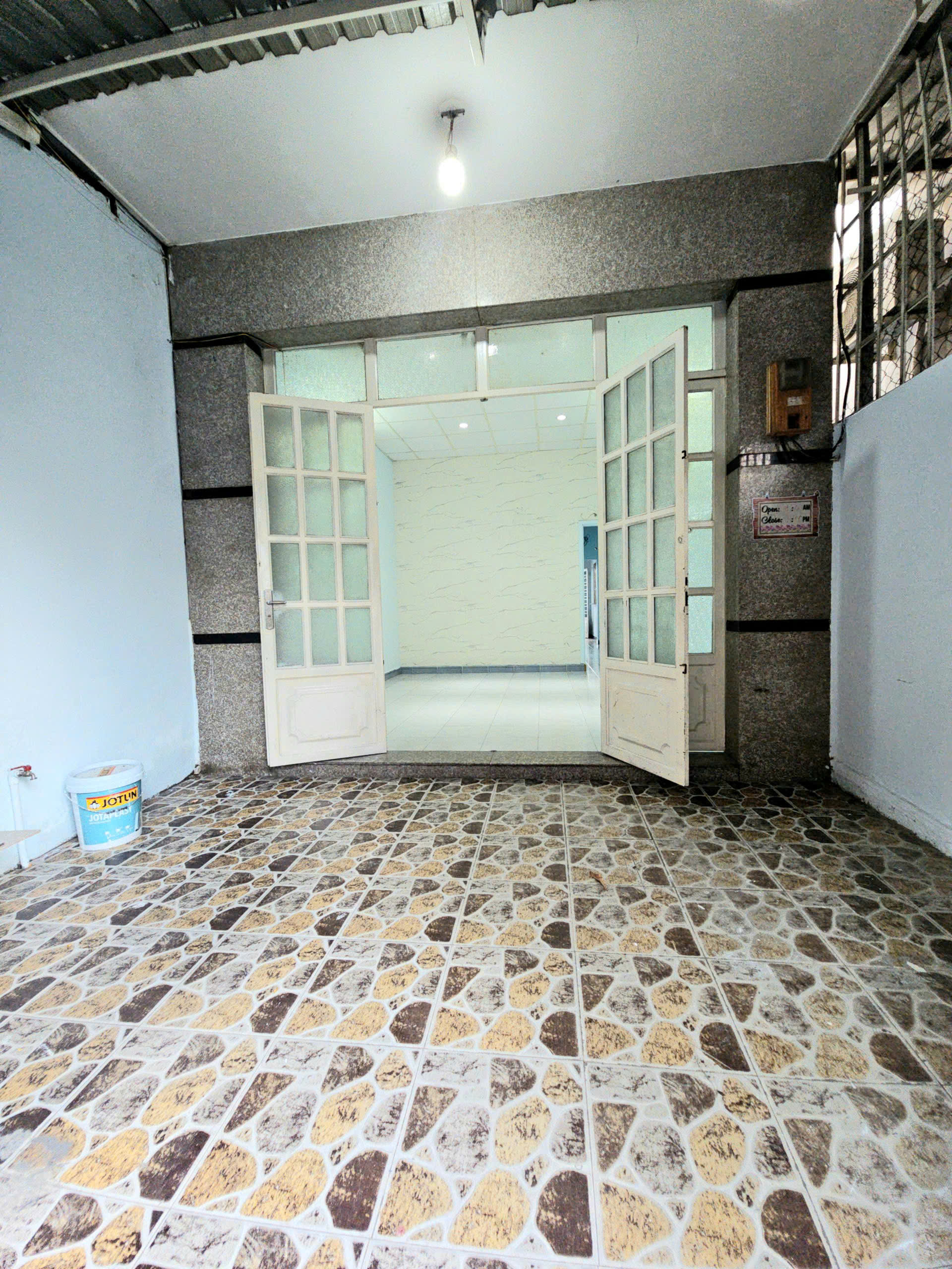 bán nhà mặt tiền kinh doanh trung tâm Q7
Ngang 4.2 dài 21.5 m