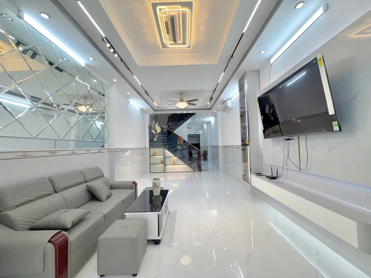 GIẢM 1 TỶ - MẶT TIỀN KHU VIP SIÊU ĐẸP - Nguyễn Oanh & Phan Văn Trị - Khu kinh doanh đông đúc