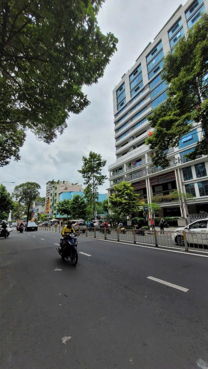 MT Ngô Gia Tự,Q.10 - 4,6x16(CN:85m2)2 tầng - Gía: 30 tỷ