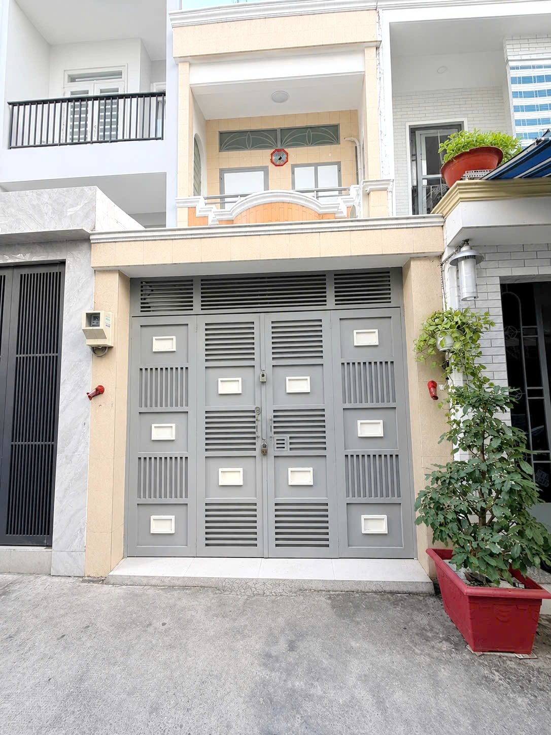 Nhà SHHC hẻm 6m oto quay đầu kinh doanh tại nhà được Hưng Phú P10Q8