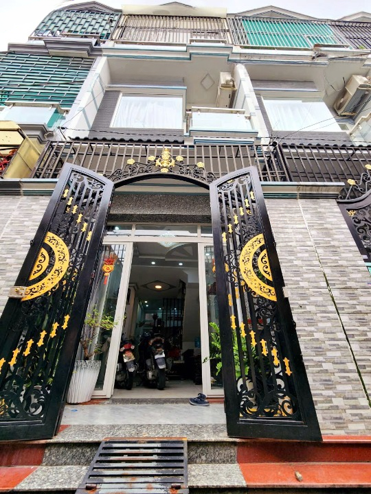 Nhà 2 lầu hẻm 141 Tám Danh  P.Chánh Hưng P4Q8
