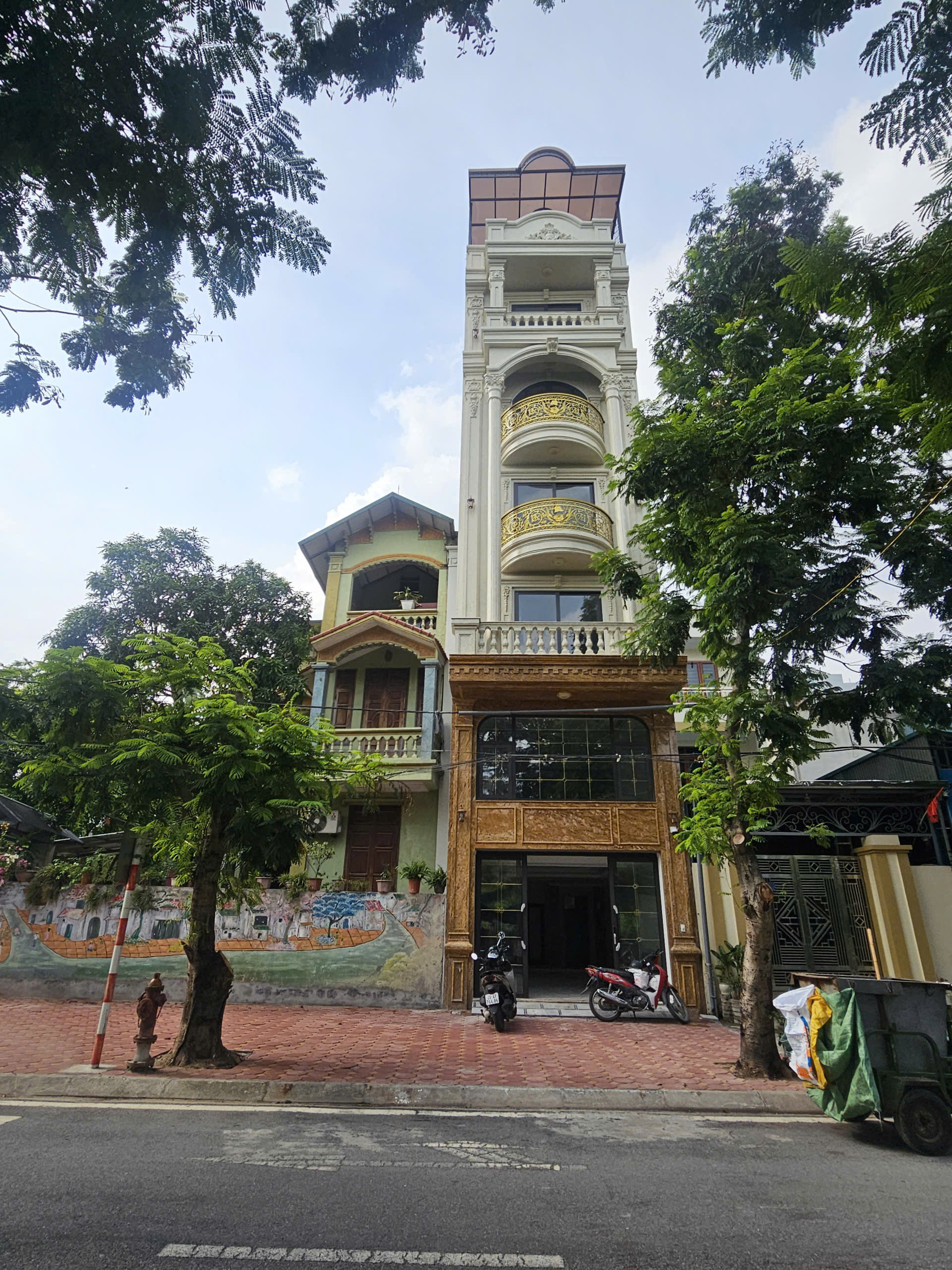 BÁN NHÀ THẠCH BÀN 60M2- 7 Tầng THANG MÁY- VỈA HÈ- MẶT CÔNG VIÊN HỒ- 23.x Tỷ
