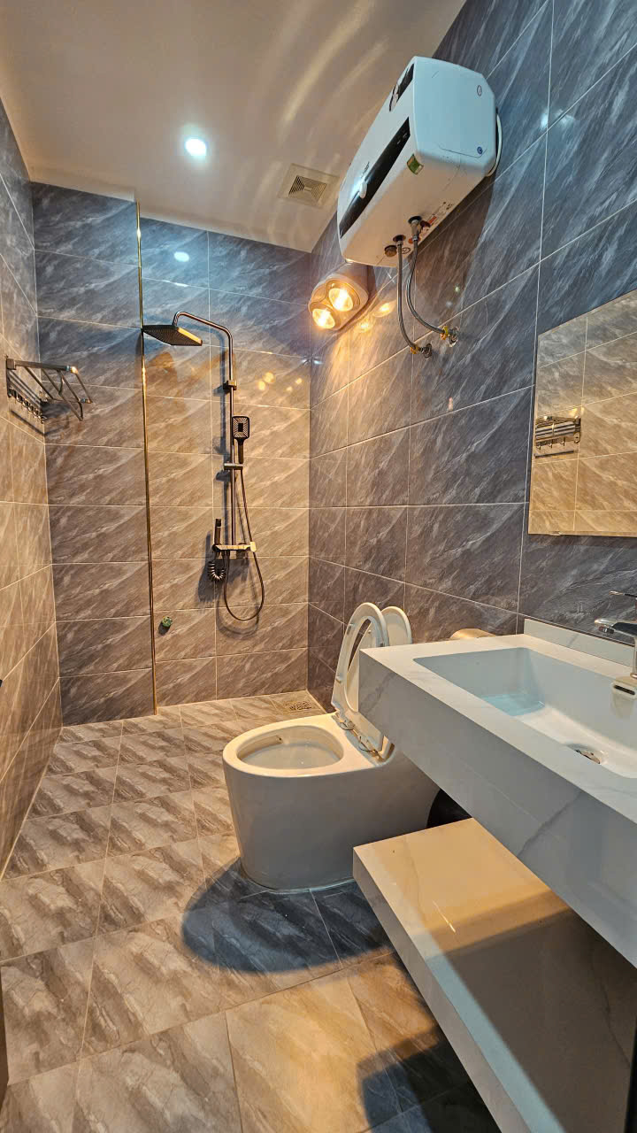 Nhà mới xây đường Khúc Thừa Dụ, An Biên, Hải Phòng - 4 tầng kiên cố - Hướng Đông Nam - Chỉ 3,7 tỷ-3