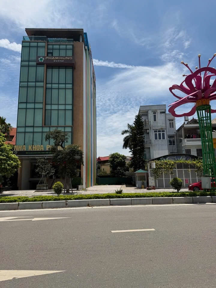 Chính chủ bán đất đẹp Vòng Xuyến Sông Hồng Thủ Đô, Vĩnh Yên - Trung tâm, đường rộng, giá tốt