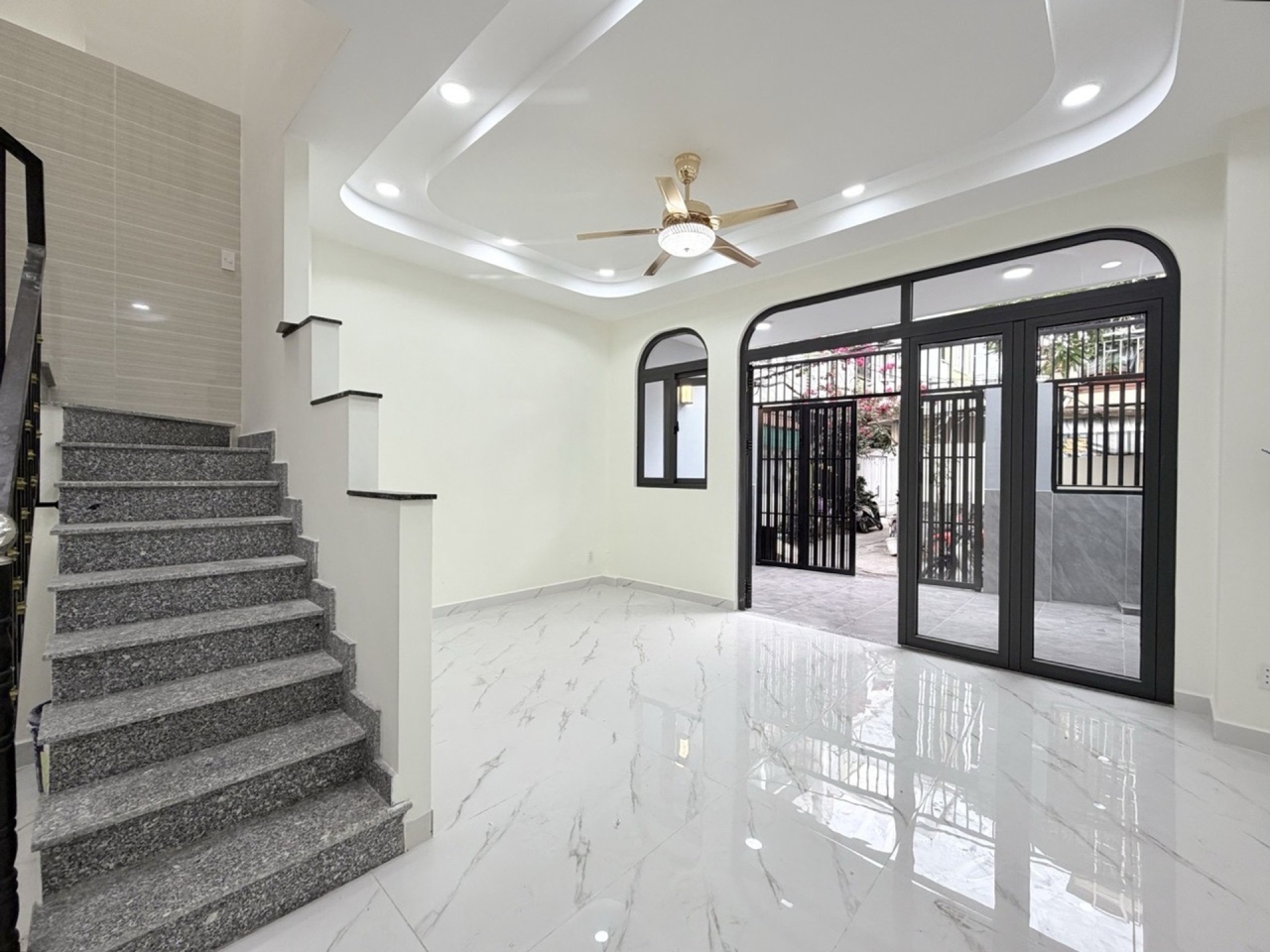 [O2712*] Nhà mới 87m2 ngang 5.2m sát ĐH Tài Chính 2 Nguyễn Thượng Hiền, chỉ 5.x tỷ