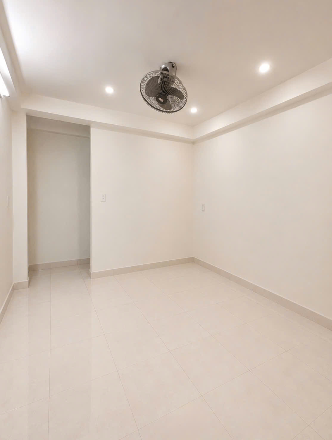 TÂM ĐIỂM KẾT NỐI HỒ THỊ KỶ Q10 - HXH 5M THÔNG THOÁNG - 4 TẦNG MỚI ĐẸP - HOÀN CÔNG ĐỦ - 39M²-3