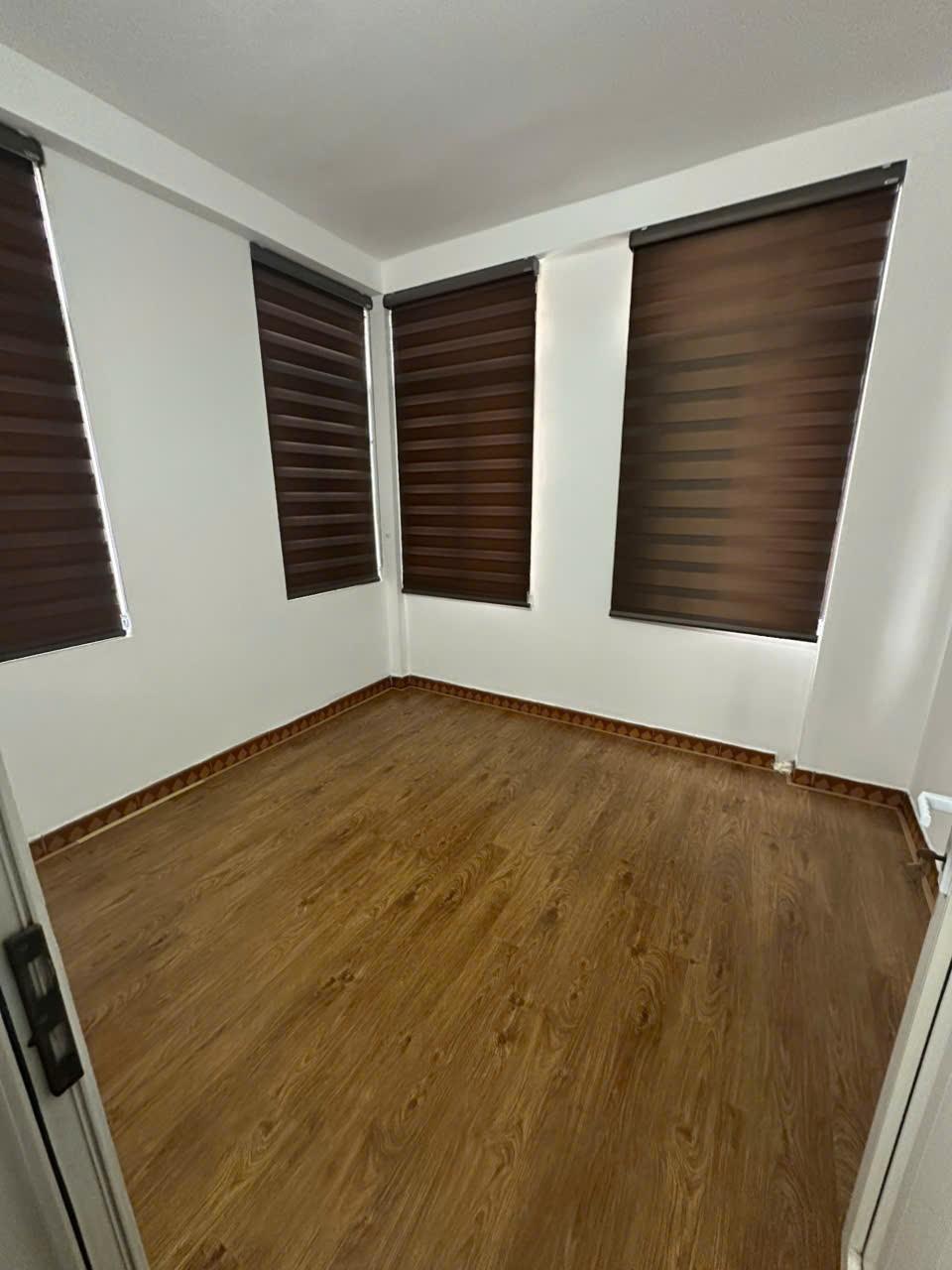 Bán nhà Đại Áng 48,5m² x 4 tầng lô góc, giá 5,5 tỷ.