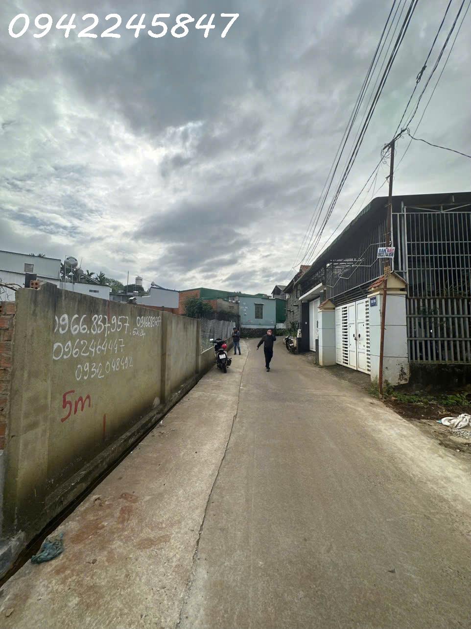 Bán lô đất siêu đẹp Nguyễn Công Trứ, Buôn Ma Thuột, Đắk Lắk, DT 105m2, giá đầu tư