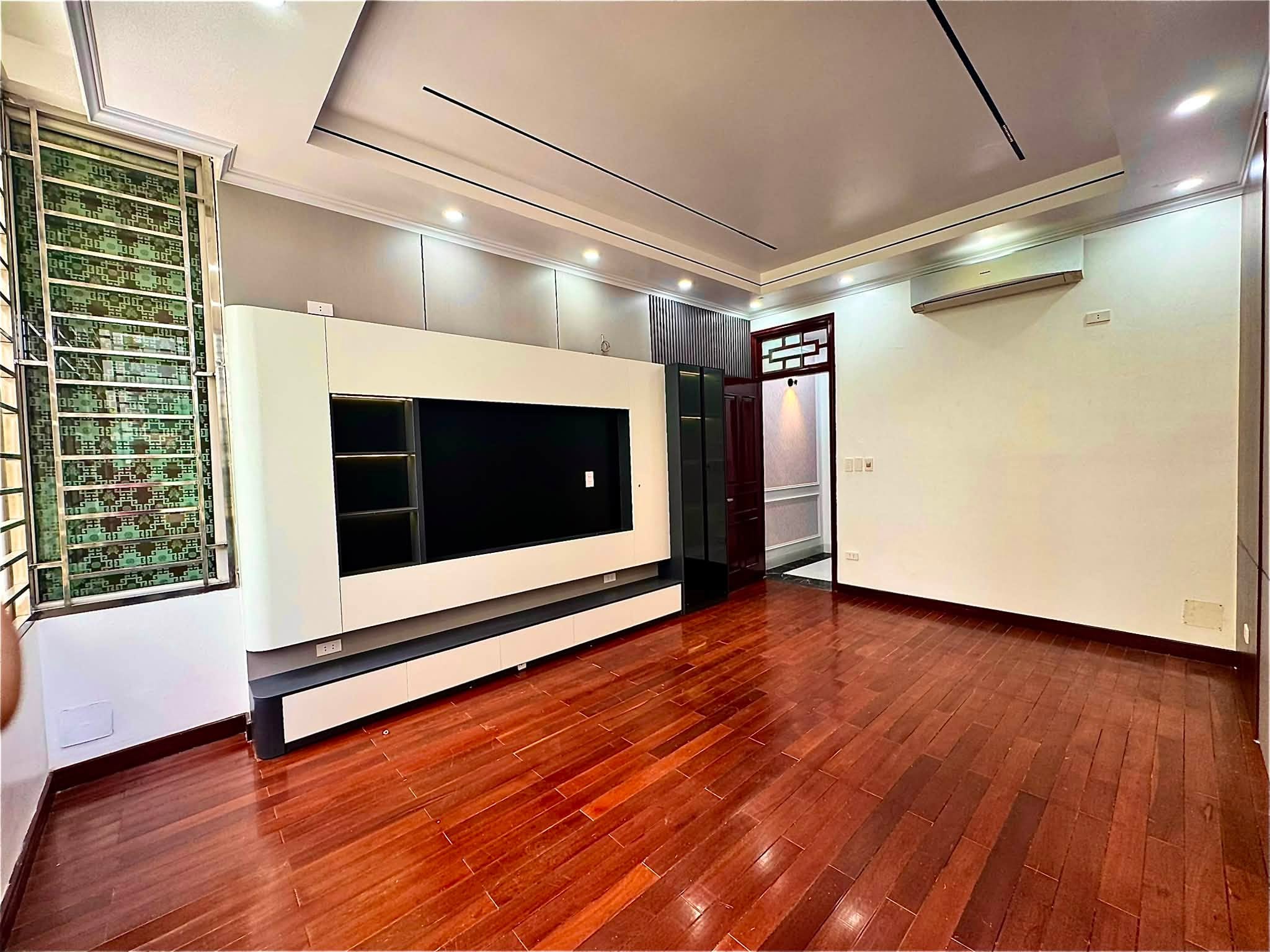 Bán nhà Trần Khát Chân, 45m2, 7 tầng thang máy, mặt tiền gần 4m, 19.8 tỉ, ngõ rộng, KD