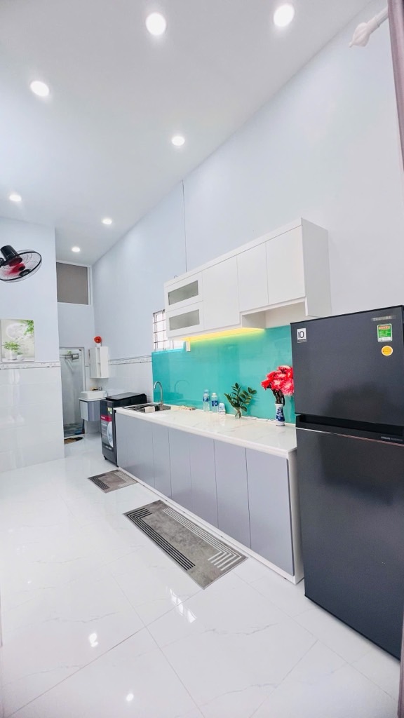 Bán Nhà Xây Mới Đẹp - Sổ Hồng riêng - Đường Huỳnh Tấn Phát.