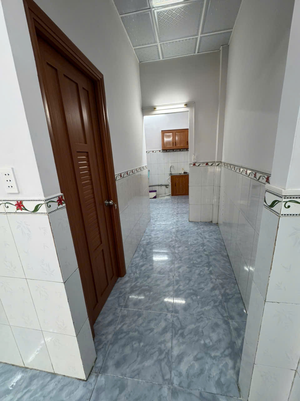 Bán nhà hẻm xe hơi đường lê đình cẩn , p Tân Tạo , q Bình Tân thành phố Hồ Chí Minh