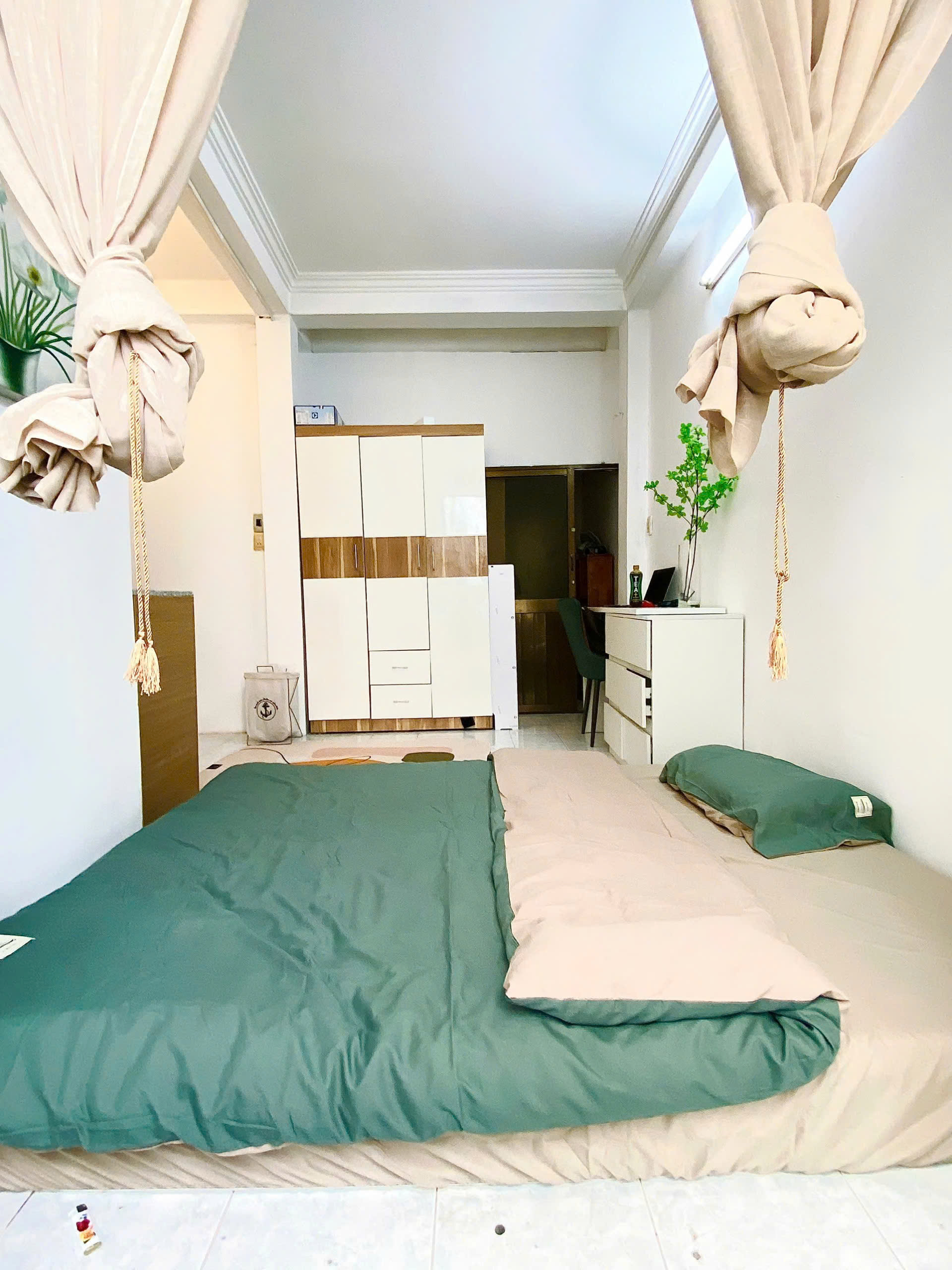 Studio Lầu 1- full nt- 29m2- bancol lớn- free xe- cho nuôi pet- 137/ Trần Đình Xu- 5,6 Tr/th-3