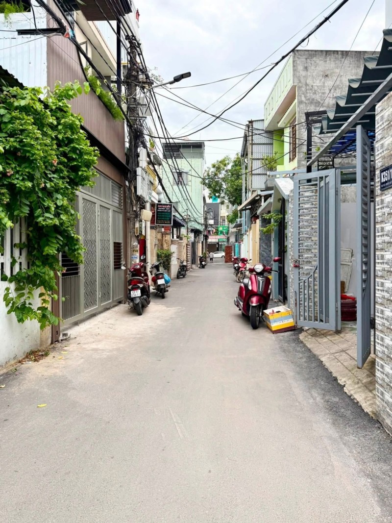# Kiệt Ô tô Nguyễn Phước Nguyên gần Chợ, 60m2, 3 tầng còn mới, 4.x tỷ