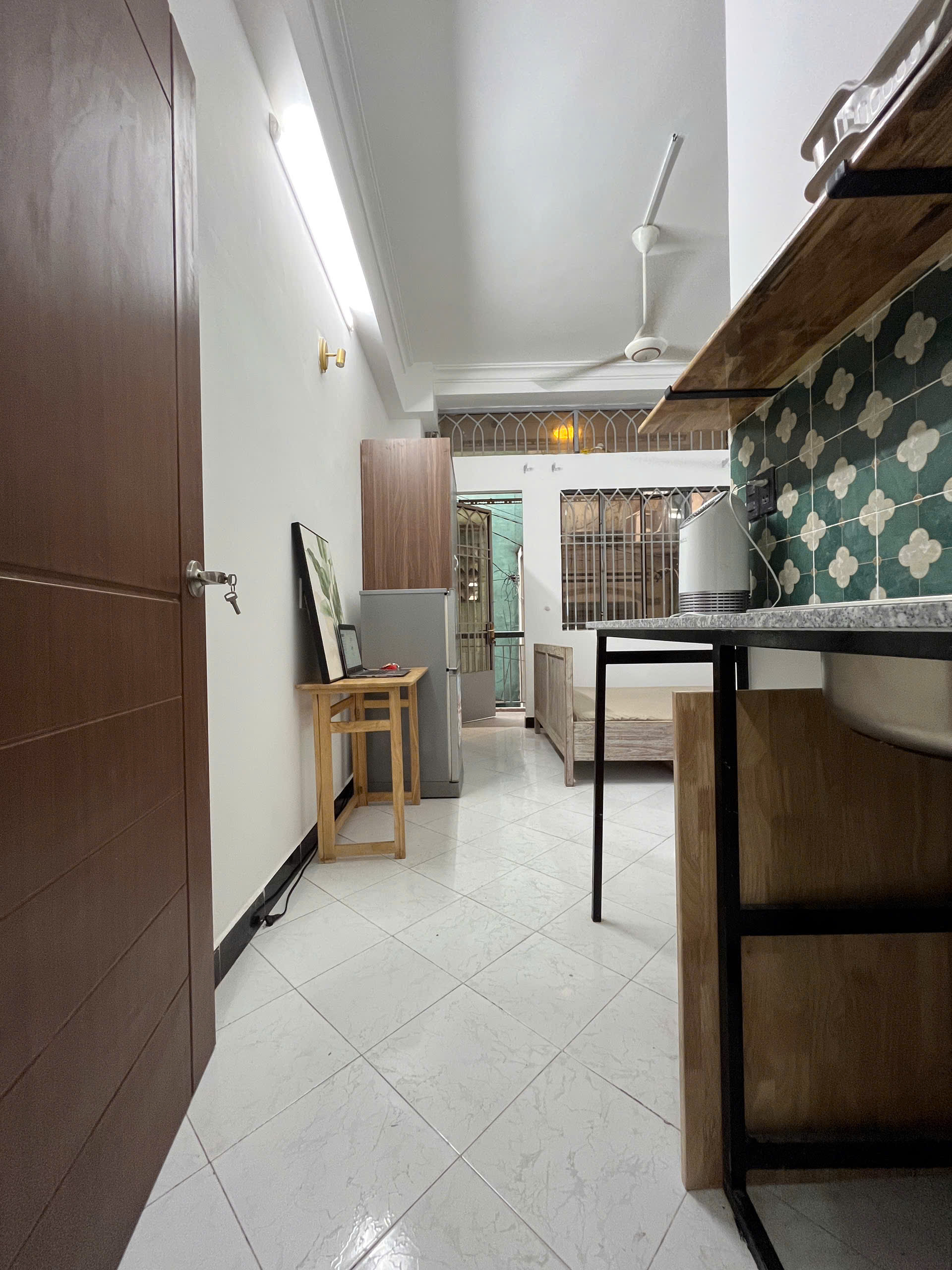 Studio lầu 1- giặt phơi riêng- free xe- cho nuôi Pet- full nội thất- 223/4 bà hạt- 6,5tr/th