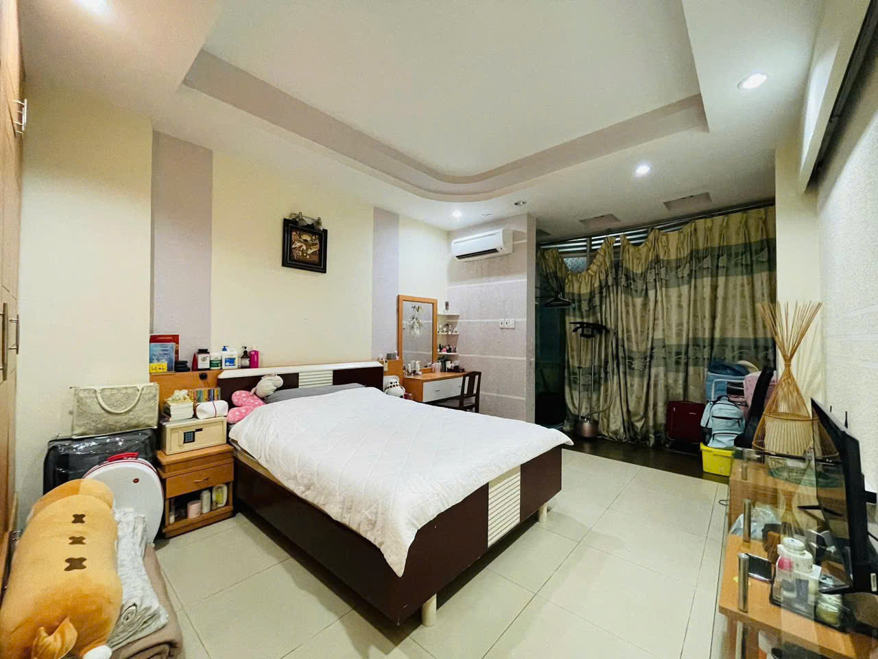 Hạ sâu 3 Tỷ, Bán nhà Mặt tiền Ba Gia - ngay Chợ Vải Tân Bình, 4x20m, 4 Tầng - 6 PN, 15,9 tỷ.